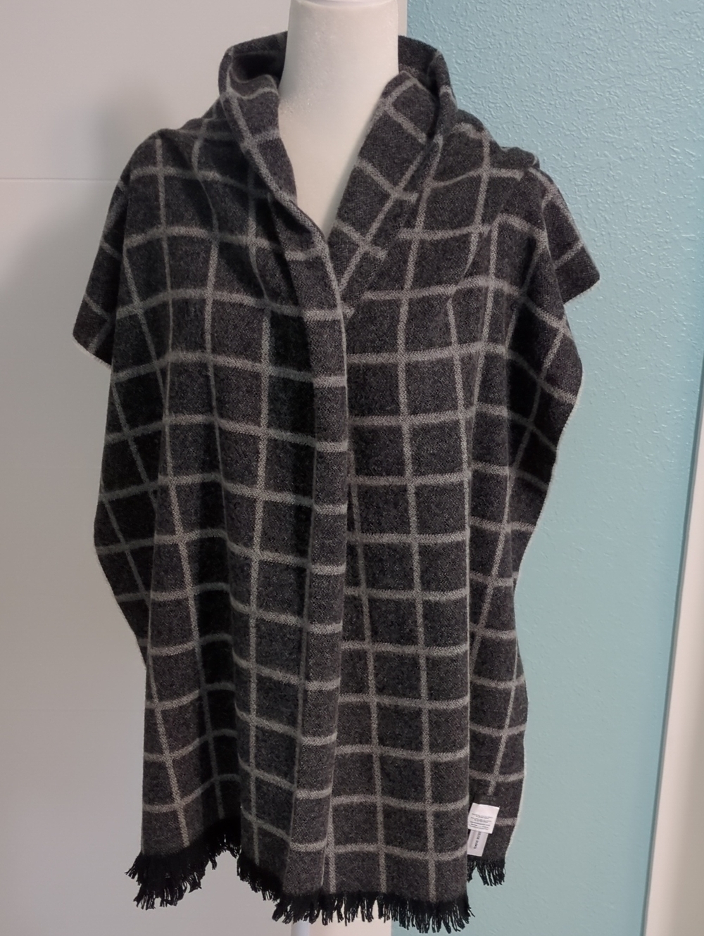 J. Crew Made In Italy Wool Blend Cozy Gray Windowpane Shawl Wrap Scarf Large